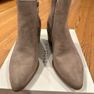 Sun Stone Suede Taupe booties